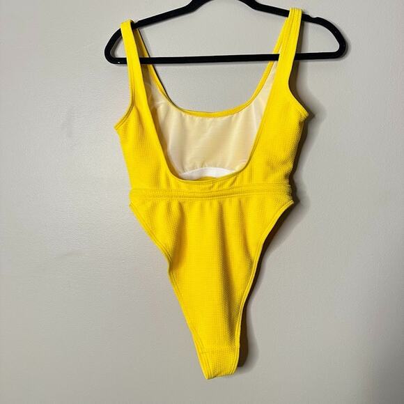 Peek & Beau Swimsuit One Piece Womens 6 DDD Yellow Drawstring Beach Cheeky Swim - Picture 3 of 7